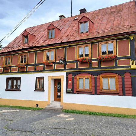 Kamelie Hotell Česká Kamenice Exteriör bild