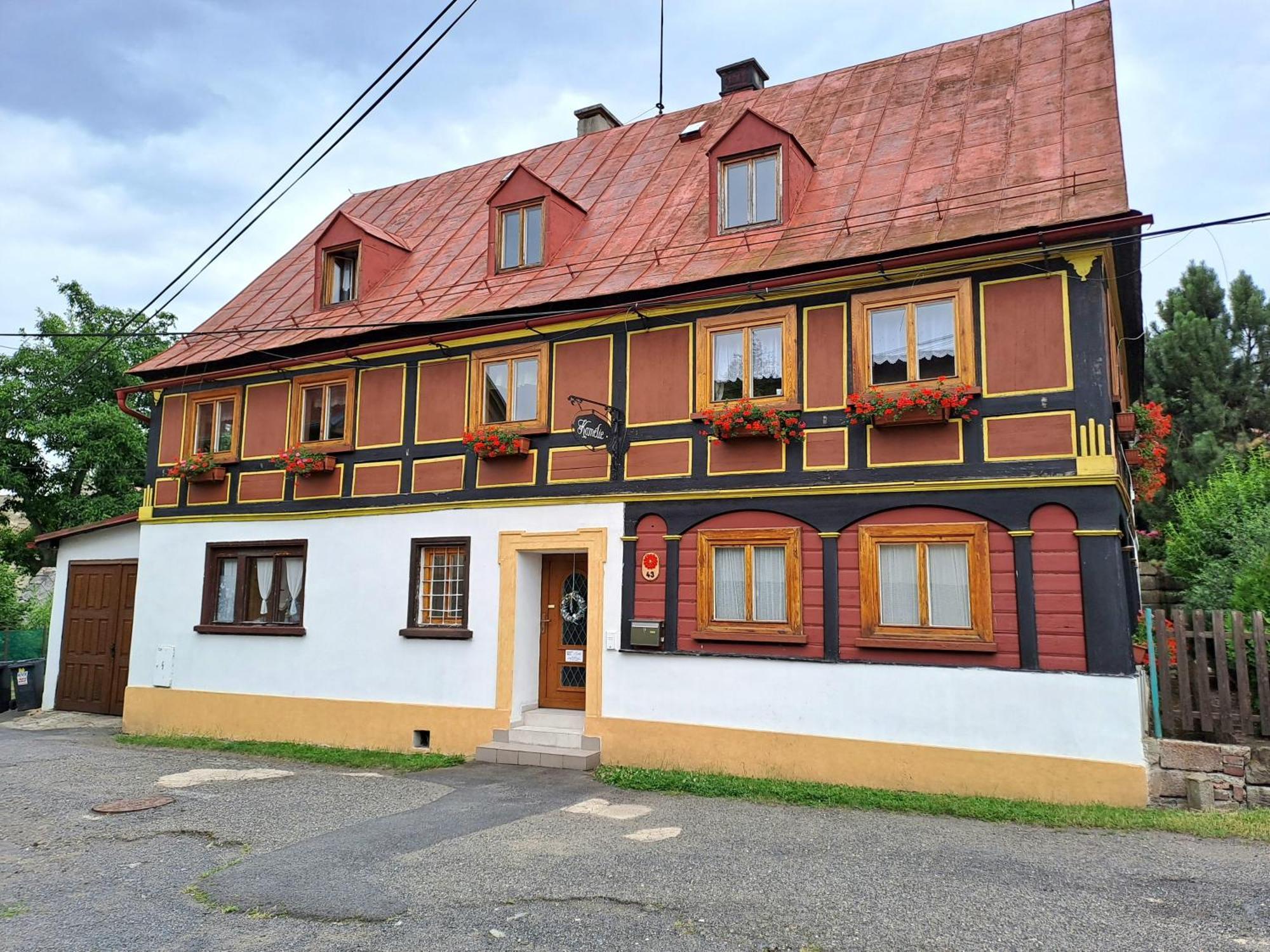 Kamelie Hotell Česká Kamenice Exteriör bild